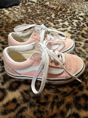 Vans Kids Pink Suede Old Skool Sneakers with White Stripe